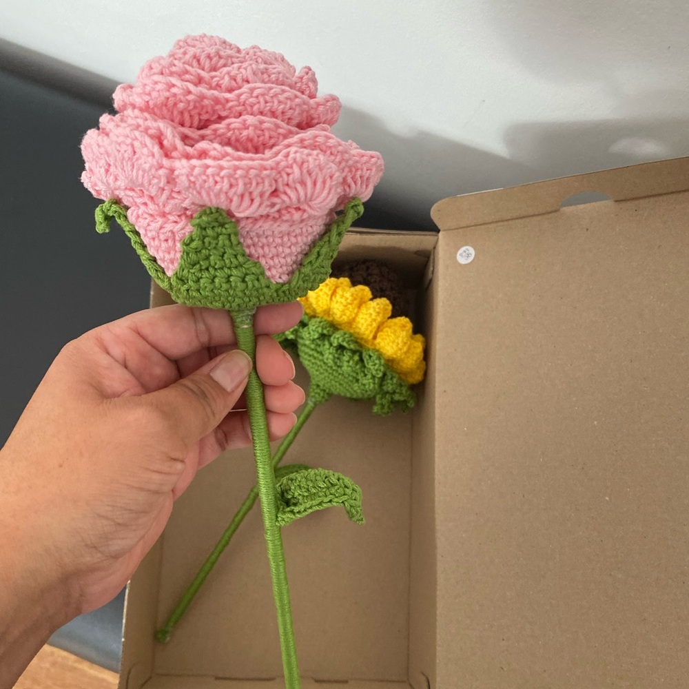 Rosa bordada a mano